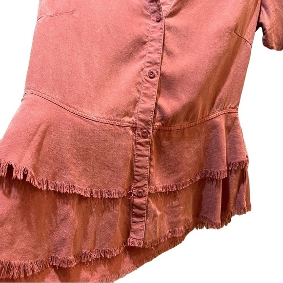 Cloth & Stone Tencel Red Chambray Peplum Button Down Top Frayed Hem Sz XS - Picture 6 of 10